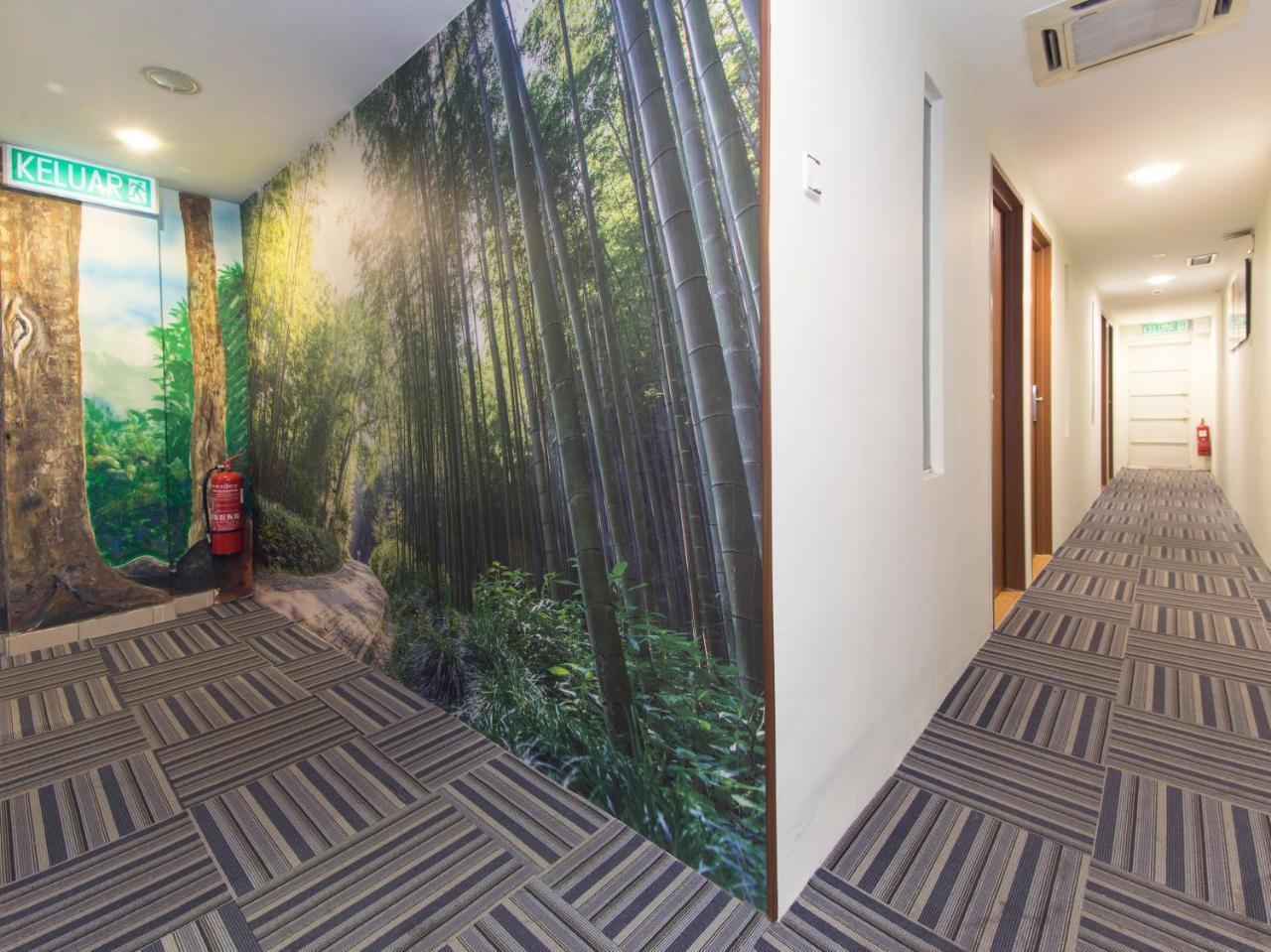 Rain Forest Hotel Куала Лумпур Екстериор снимка
